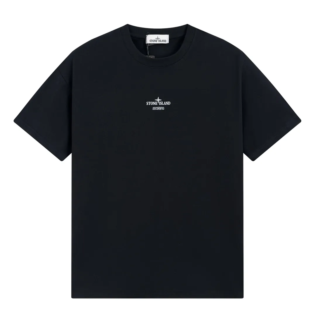 W619#P110💰 [Stone lsland/Stone Island summer new short-sleeved T-shirt with cotton pattern print on the back] ⚠️[Original creation with high control of details] - Made of 260 grams of combed cotton, 32 count double yarn, soft and comfortable to the touch, sweat-absorbent and breathable. - Simple, basic and versatile style, original quality, the first choice for couples. - Made in a large factory, four needles and five threads on the shoulder, neatly arranged, high quality workmanship. - Same style for men and women. Very versatile, one piece for everyone, details are clearly visible. Color: Black White Size: M L
